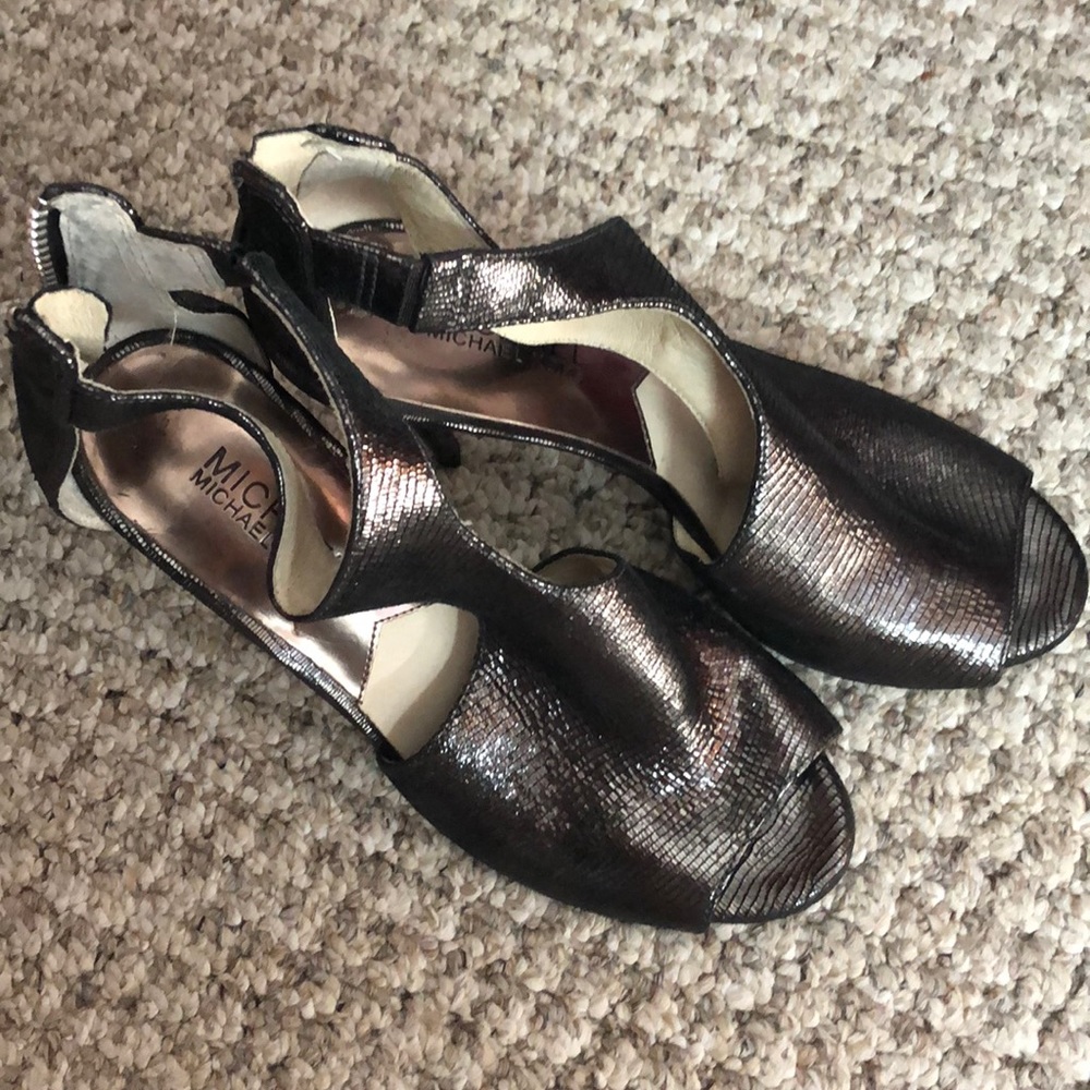 Michael kors metallic heels